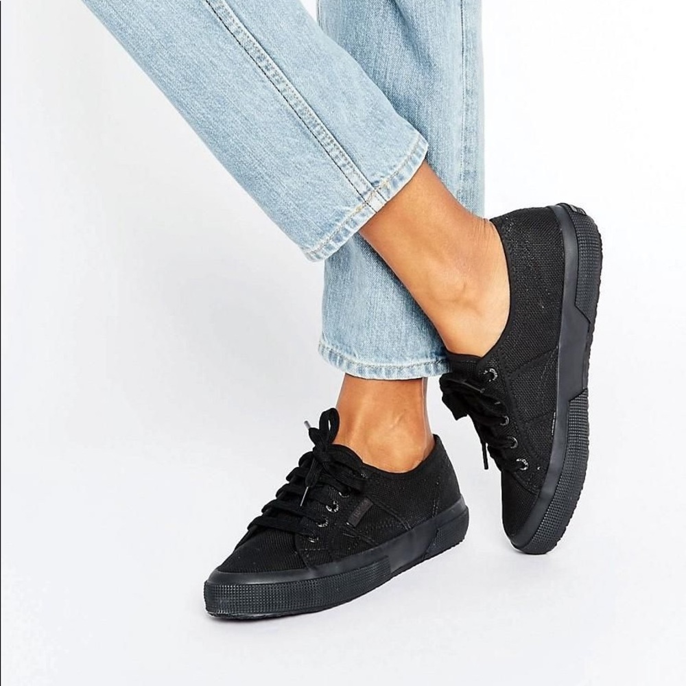 Superga Quilted Lace Black size 35 5.5